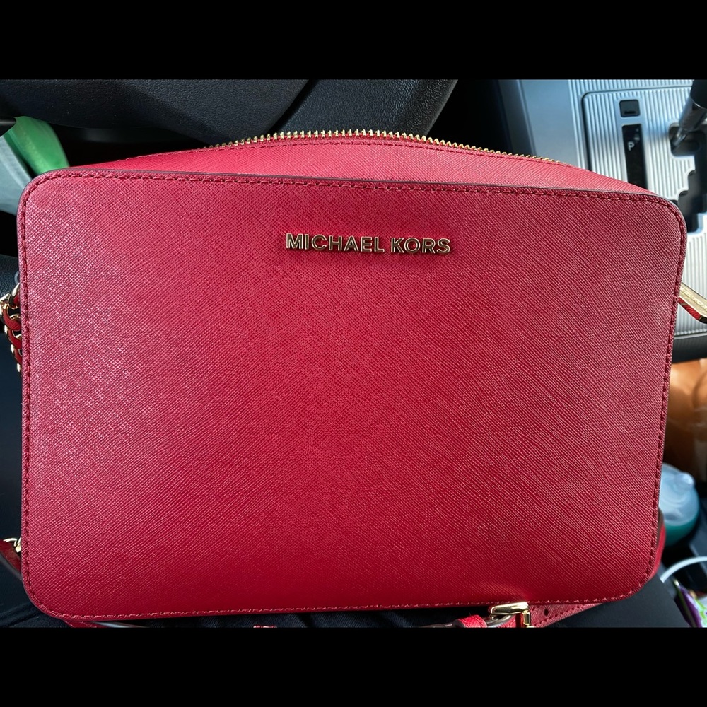 Michael kors cross body